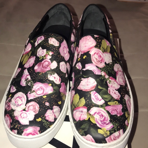 Schultz flower print leather slip on sneakers 9US - Picture 2 of 8